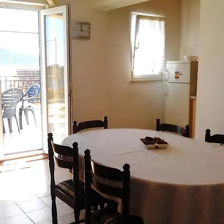 Apartment By The Sea Sepurine, Prvic - 4238 Prvic Sepurine