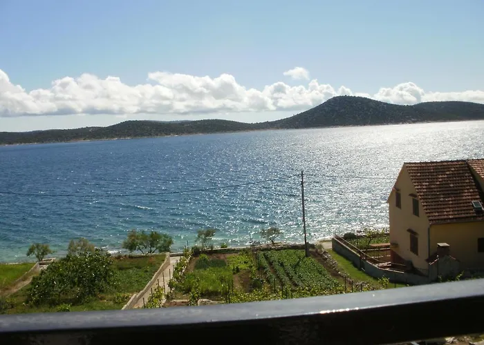 By The Sea Sepurine, Prvic - 4238 פרוויץ' שפורינה